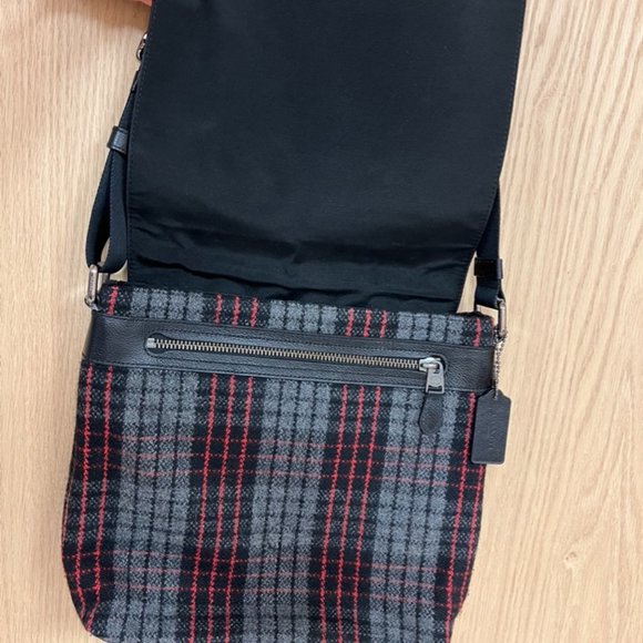 Coach | Sullivan Messenger Bag - Picture 6 of 9